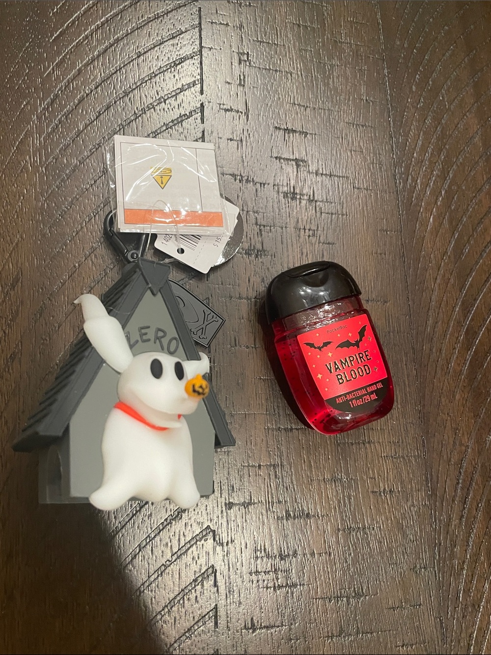 Nightmare Before Christmas-Zero (limited stock key chain+Vampire Blood Sanitizer